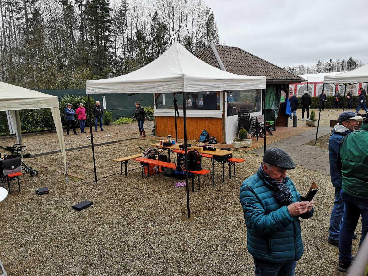 Der Boule Club vom SV Fortuna Fresenburg beendet Corona-Zwangspause Der Boule Club vom SV Fortuna Fresenburg beendet Corona-Zwangspause