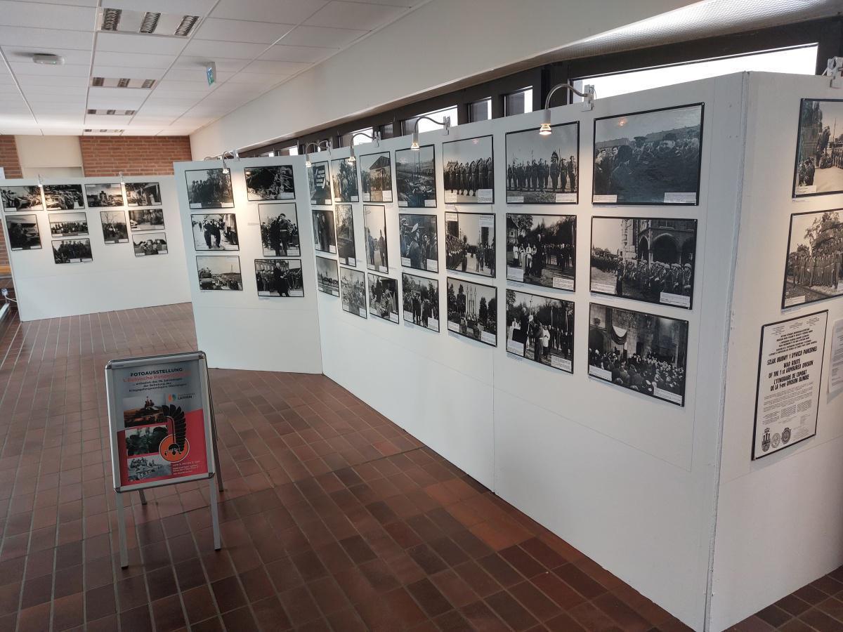 Vor 78 Jahren wurde das Kriegsgefangenenlager in Oberlangen von der 1. Polnischen Panzerdivision befreit Vor 78 Jahren wurde das Kriegsgefangenenlager in Oberlangen von der 1. Polnischen Panzerdivision befreit