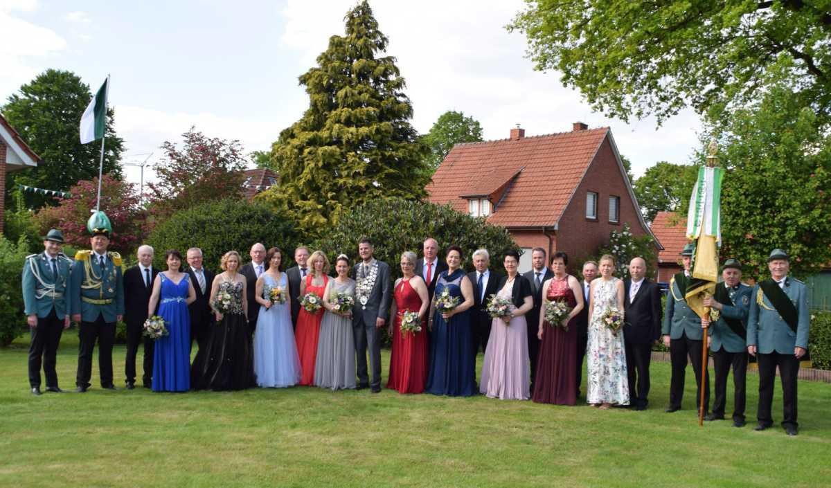 Schützenfest in Oberlangen - Neues Königspaar Schützenfest in Oberlangen - Neues Königspaar
