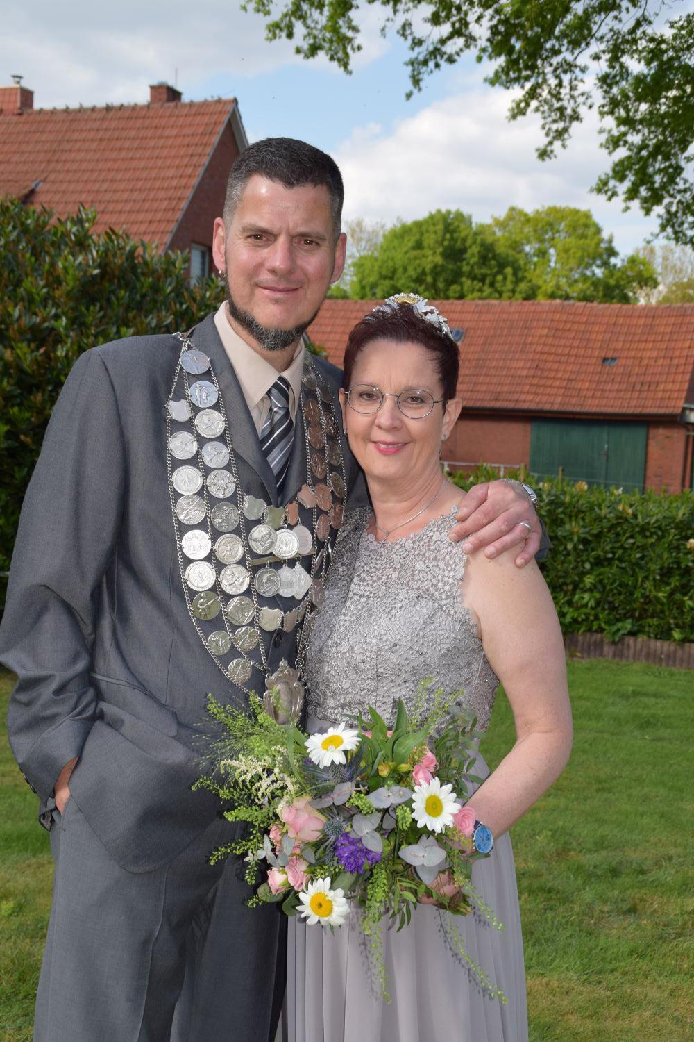 Schützenfest in Oberlangen - Neues Königspaar Schützenfest in Oberlangen - Neues Königspaar