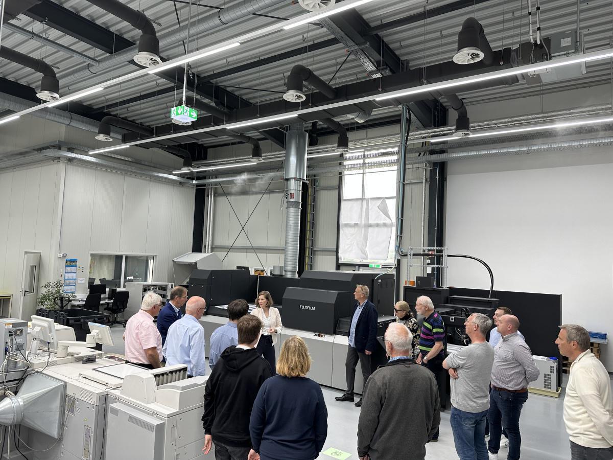 Mitglieder der MuT besuchen Druckerei Goldschmidt in Werlte Mitglieder der MuT besuchen Druckerei Goldschmidt in Werlte