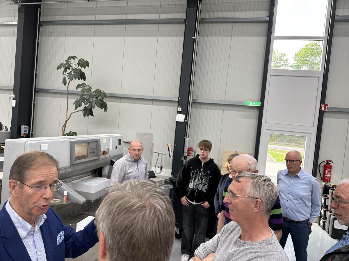 Mitglieder der MuT besuchen Druckerei Goldschmidt in Werlte Mitglieder der MuT besuchen Druckerei Goldschmidt in Werlte