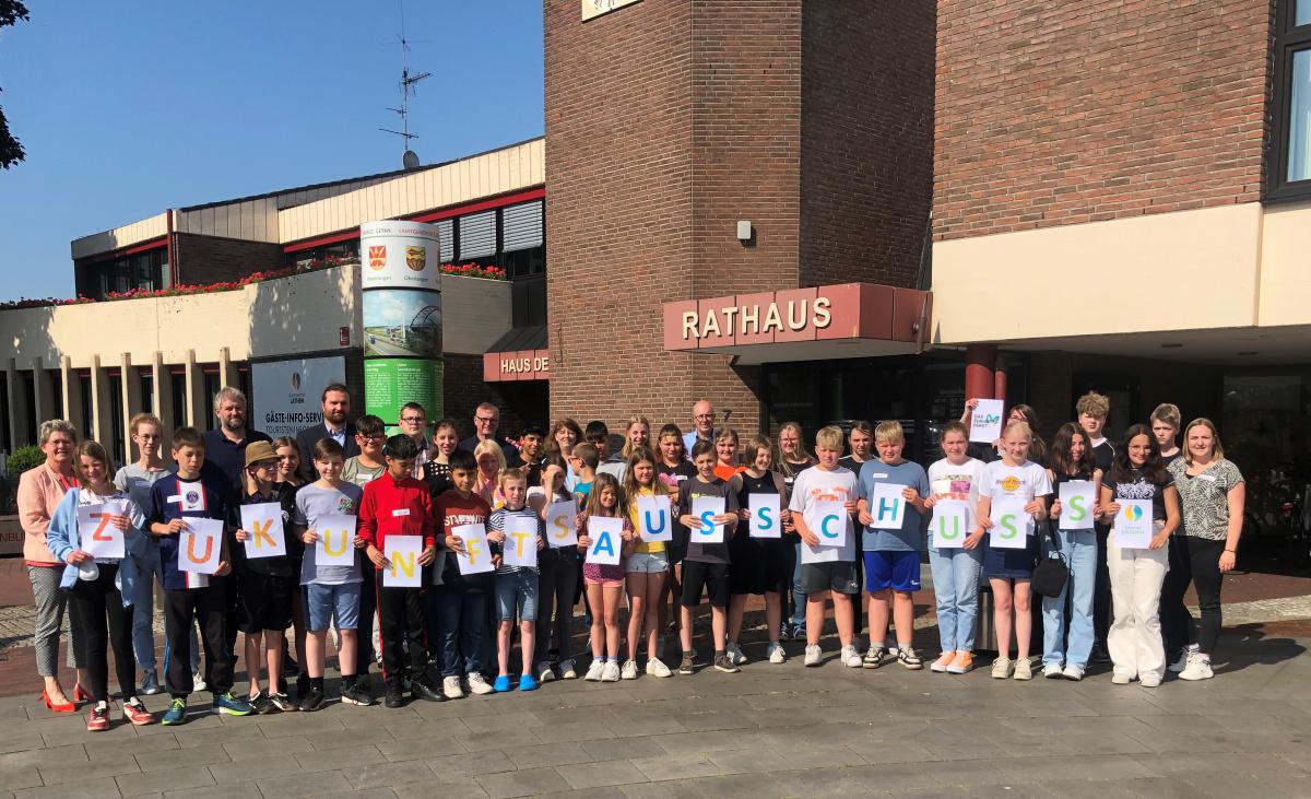 Über 30 Kinder und Jugendliche im Zukunftsausschuss aktiv Über 30 Kinder und Jugendliche im Zukunftsausschuss aktiv