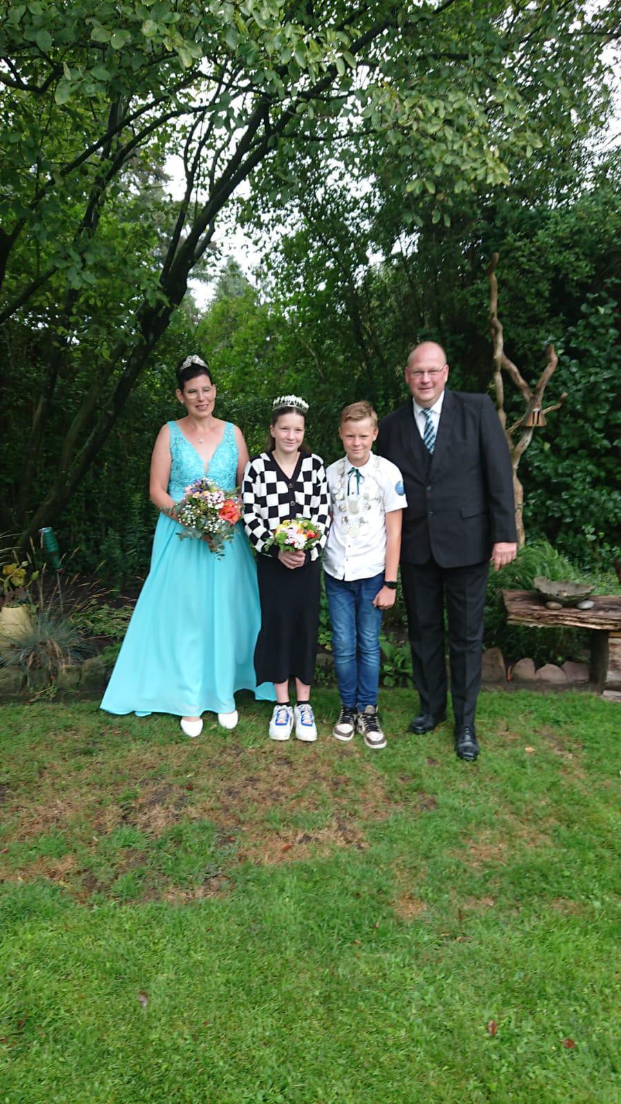 Dünefehn hat eine neue Jubiläums-Königin Dünefehn hat eine neue Jubiläums-Königin