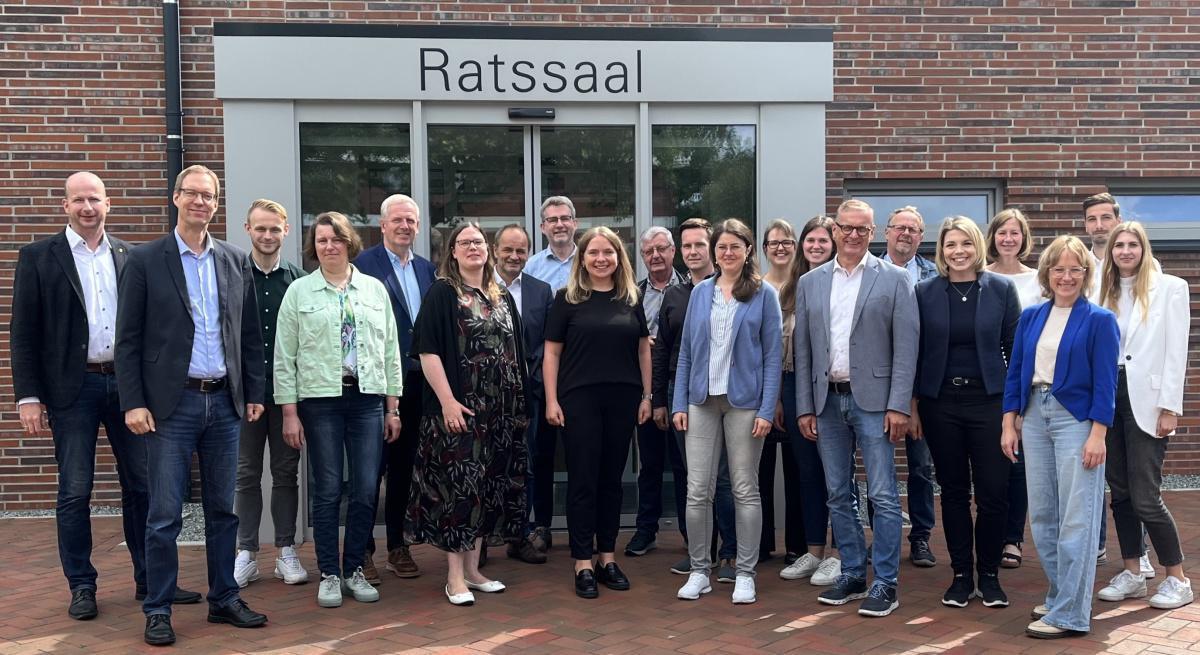 LAG NÖRDLICHES EMSTAL startet erfolgreich in die neue LEADER-Förderperiode LAG NÖRDLICHES EMSTAL startet erfolgreich in die neue LEADER-Förderperiode