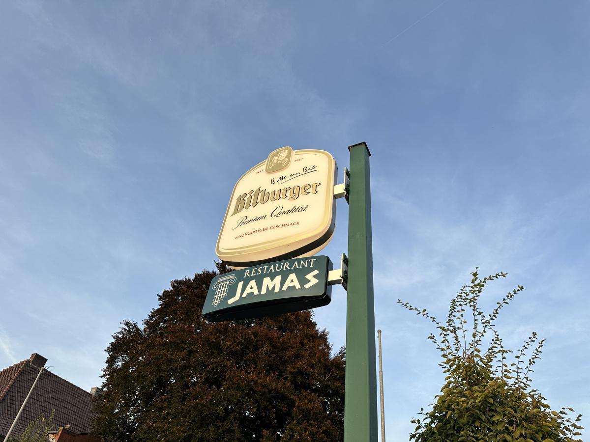 Das Jamas hat geöffnet Das Jamas hat geöffnet