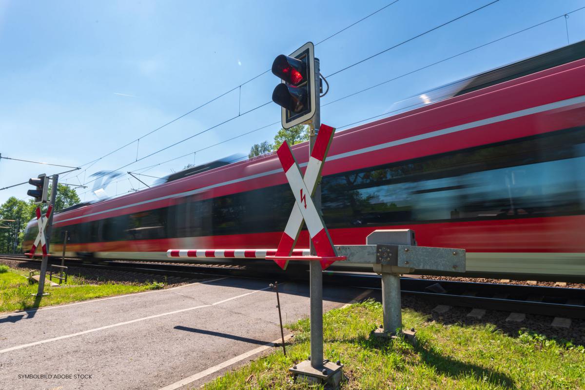 Sperrung des Bahnüberganges Niederlangener Straße – L 53 Sperrung des Bahnüberganges Niederlangener Straße – L 53