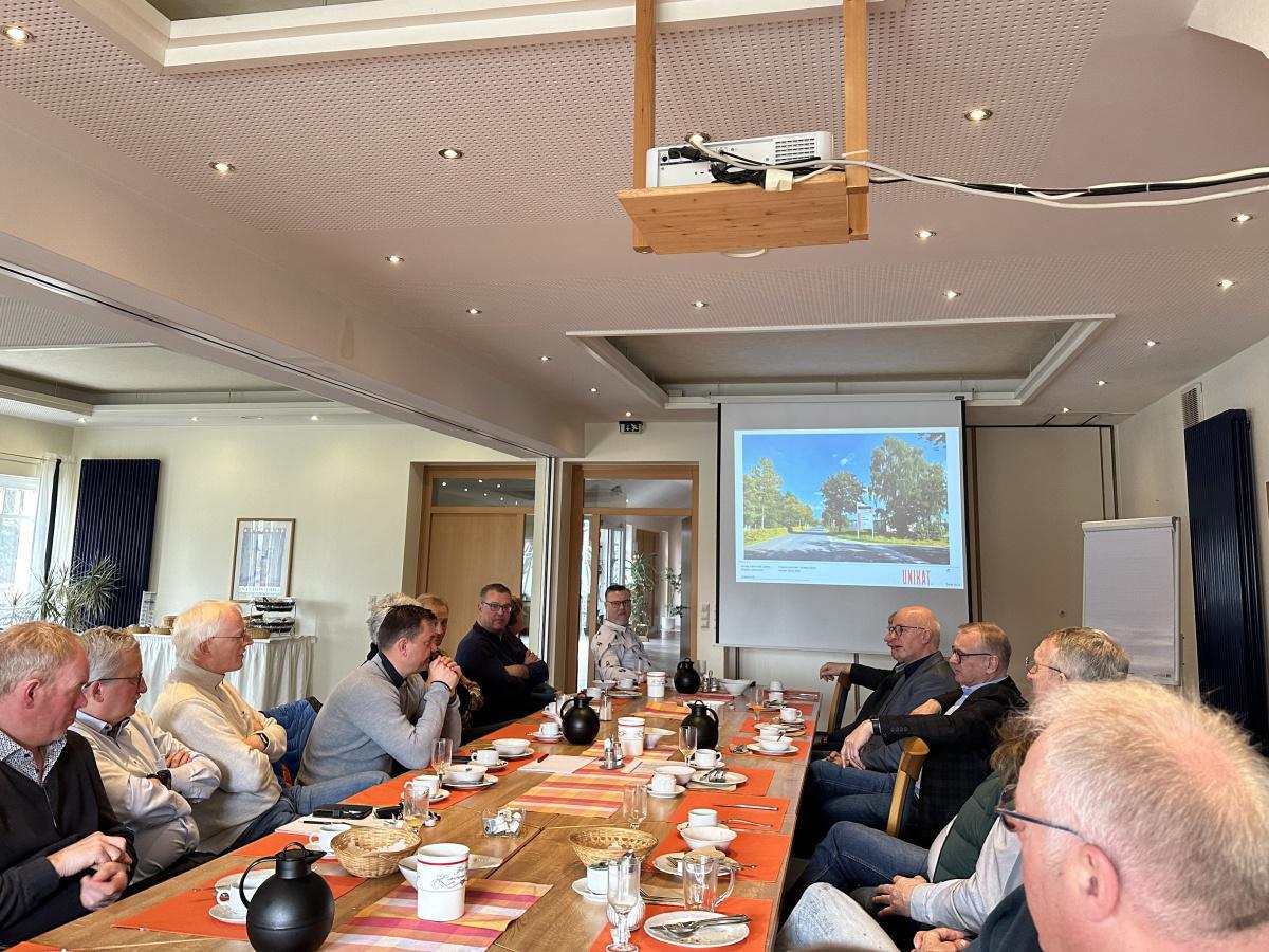 Netzwerken und Austausch: Erfolgreiches Unternehmerfrühstück in Lathen Netzwerken und Austausch: Erfolgreiches Unternehmerfrühstück in Lathen