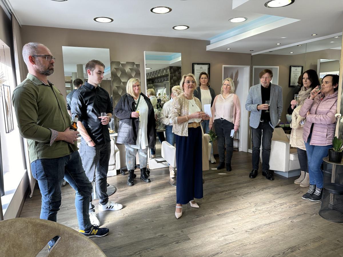 „Angel Style“ eröffnet in der Bahnhofstraße „Angel Style“ eröffnet in der Bahnhofstraße