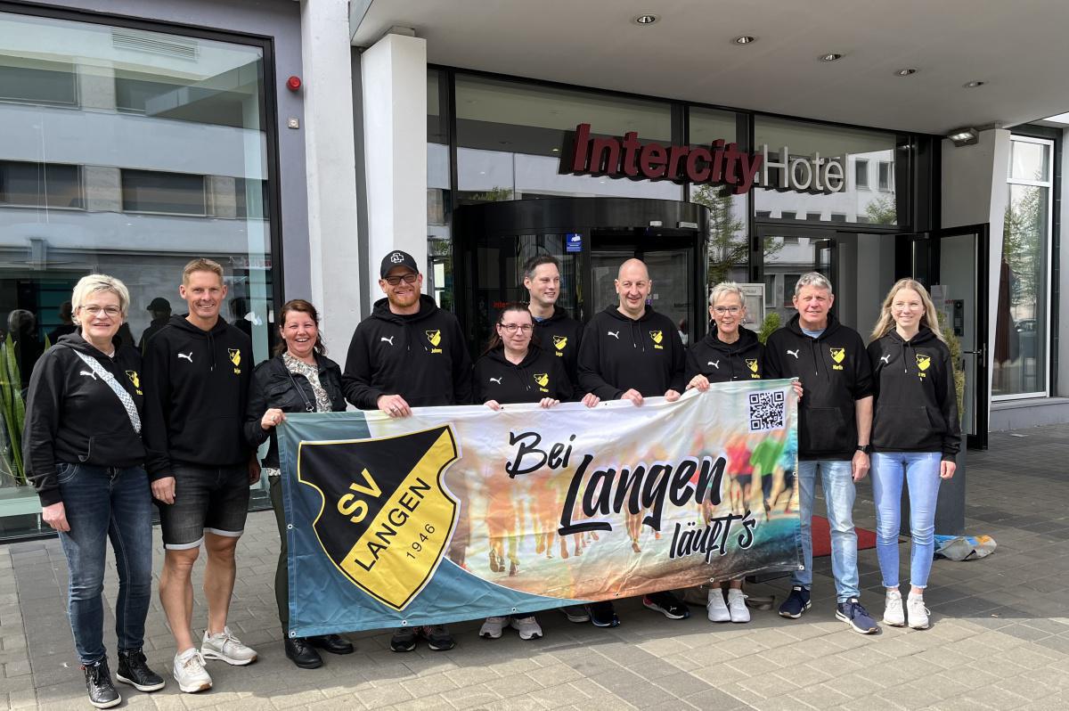 Erfolgreiche Läufer beim Hannover Marathon Erfolgreiche Läufer beim Hannover Marathon