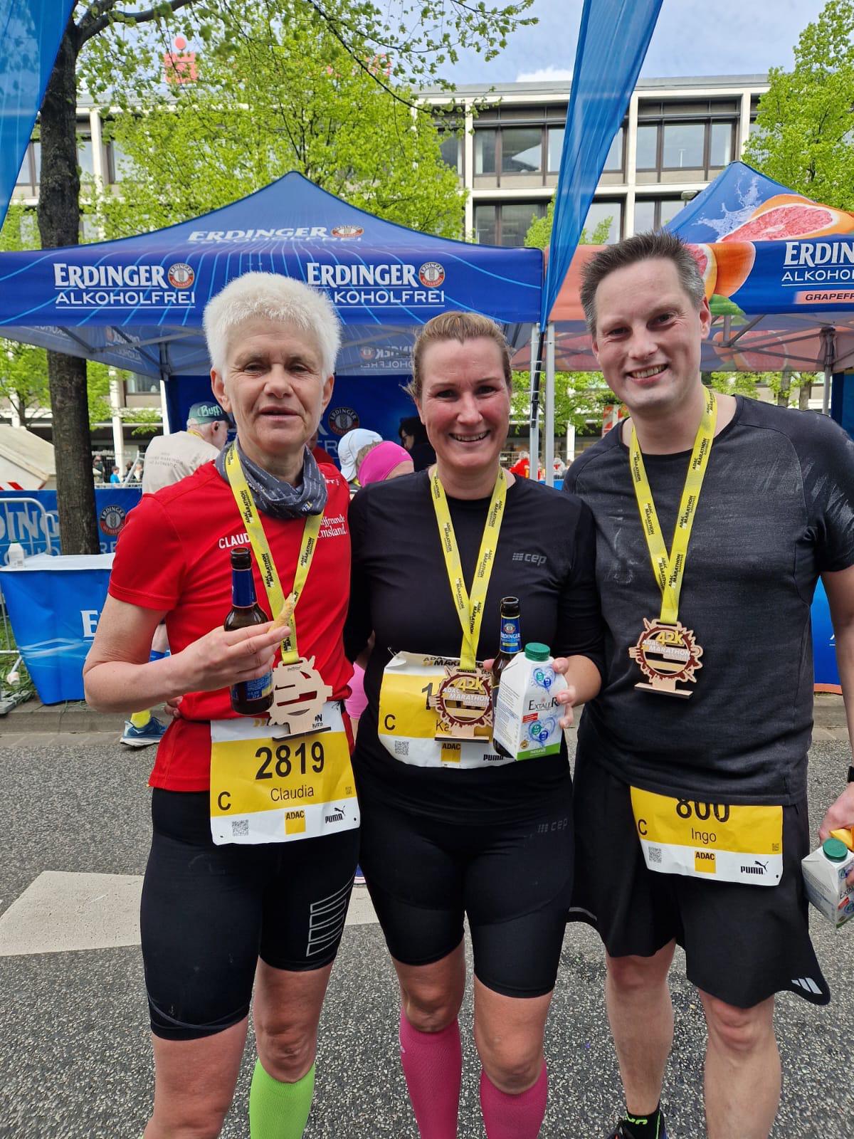 Erfolgreiche Läufer beim Hannover Marathon Erfolgreiche Läufer beim Hannover Marathon