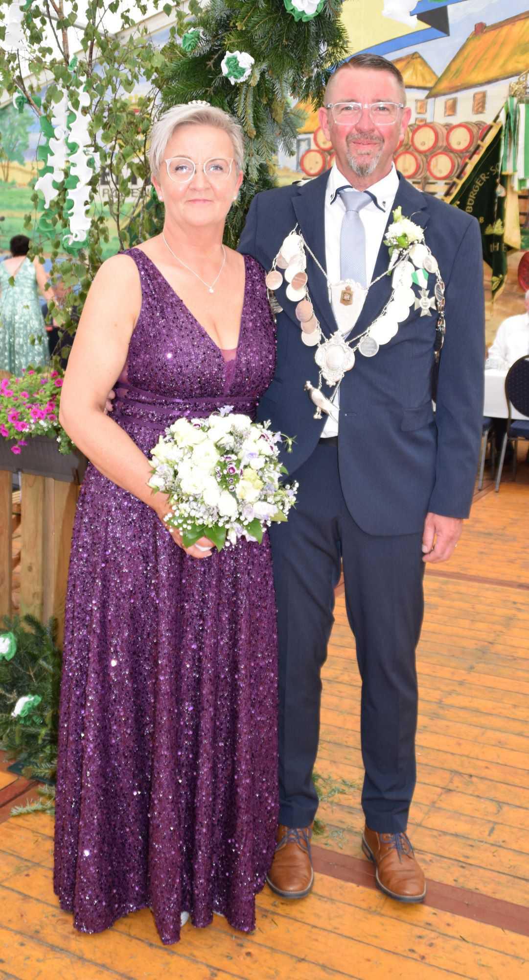 Neues Königshaus beim Bürgerschützenverein Lathen Neues Königshaus beim Bürgerschützenverein Lathen