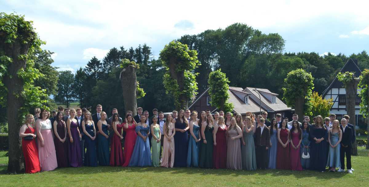 Zeugnisübergabe der Erna-de-Vries-Schule Lathen im Juni 2024 Zeugnisübergabe der Erna-de-Vries-Schule Lathen im Juni 2024