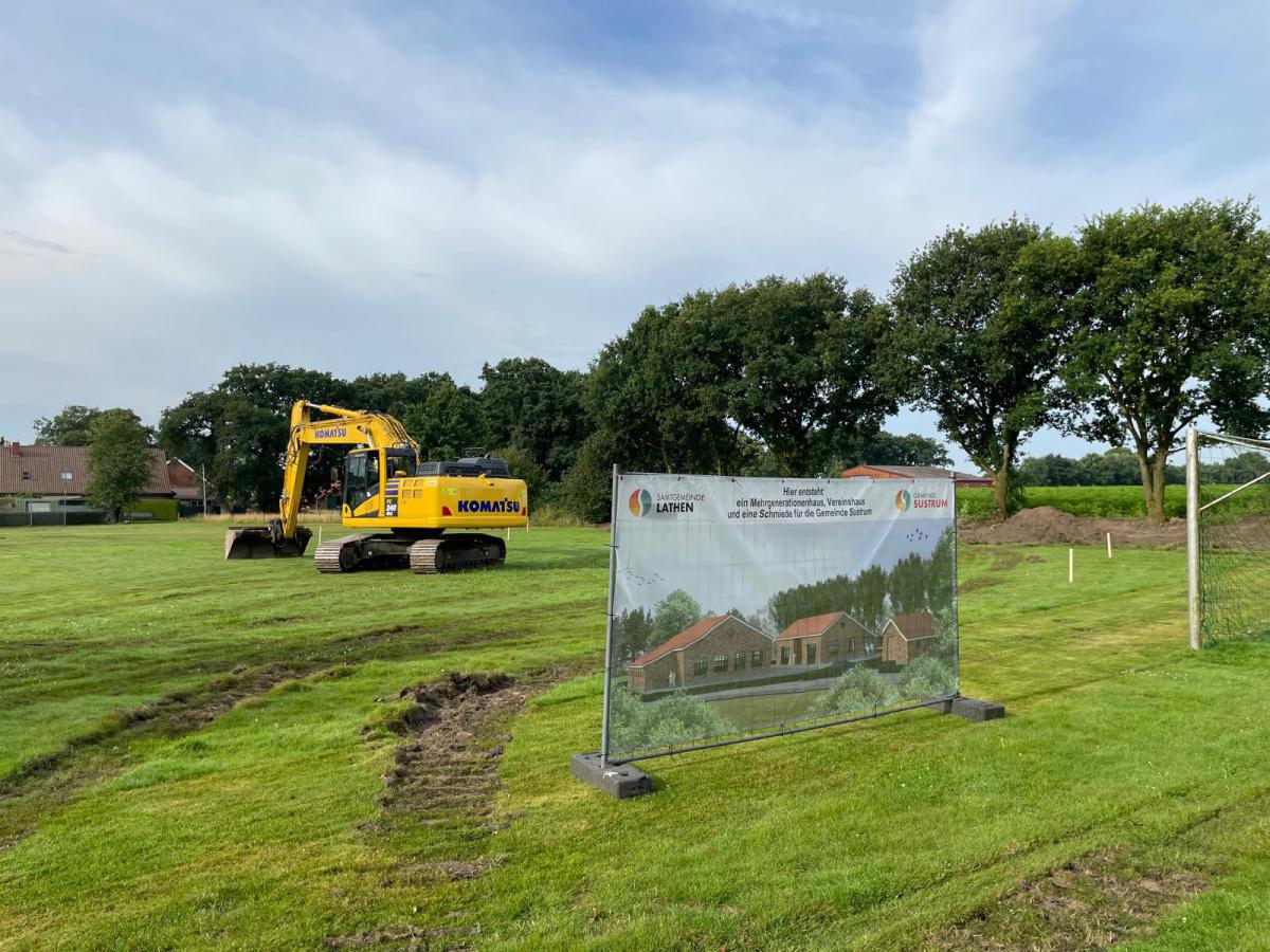 Baustart Neubau Mehrgenerationenhaus, Vereinshaus und Schmiede in Sustrum Baustart Neubau Mehrgenerationenhaus, Vereinshaus und Schmiede in Sustrum