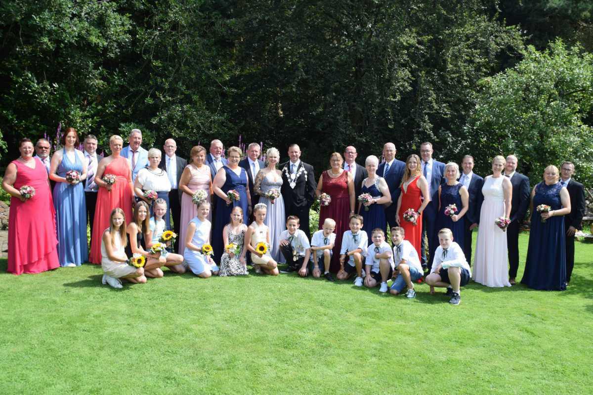 Neues Königshaus beim Schützenverein Lathen-Dünefehn Neues Königshaus beim Schützenverein Lathen-Dünefehn