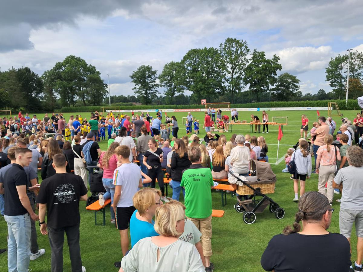 Sportlerehrung auf der Sportwoche des SV Eintracht Neulangen Sportlerehrung auf der Sportwoche des SV Eintracht Neulangen