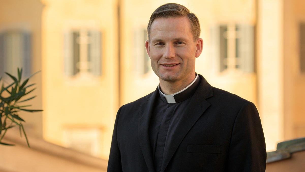 Professor Dr. Dr. Weimann aus Rom hält Vortrag in Lathen Professor Dr. Dr. Weimann aus Rom hält Vortrag in Lathen