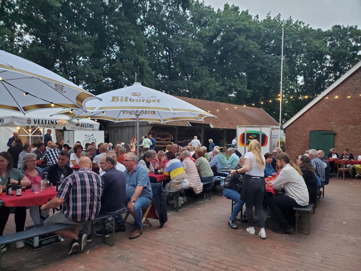 Bildnachlese - Kirmes in Ober-/Niederlangen Bildnachlese - Kirmes in Ober-/Niederlangen