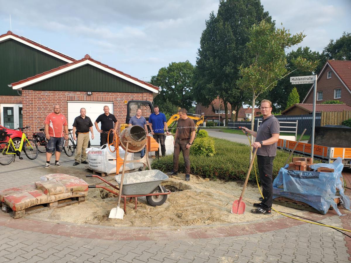 Neue Kreuzanlage beim Haus Marie in Niederlangen