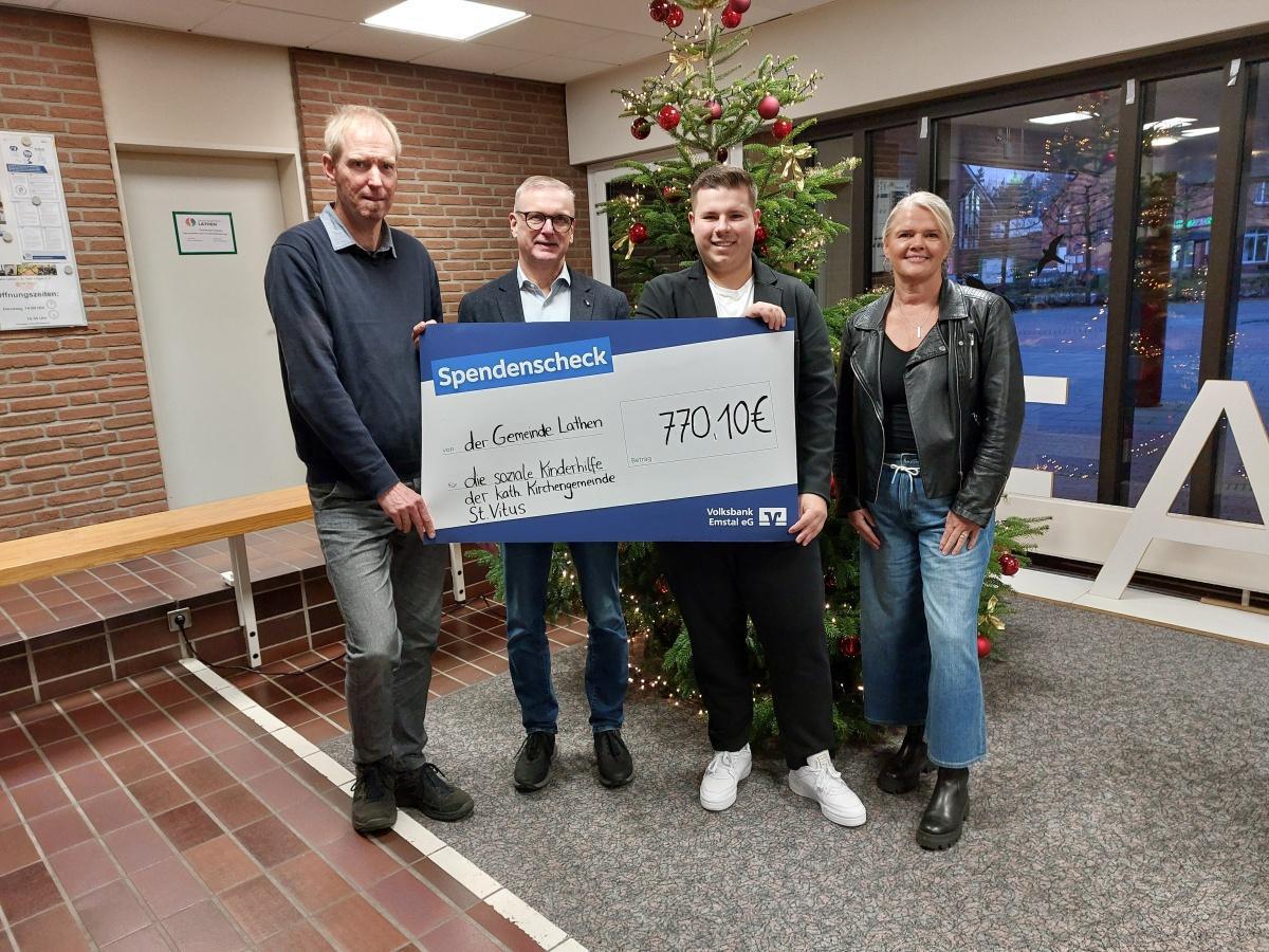 Verlosung auf dem Weihnachtsmarkt 7 in Lathen ein großer Erfolg: Verlosung auf dem Weihnachtsmarkt 7 in Lathen ein großer Erfolg: