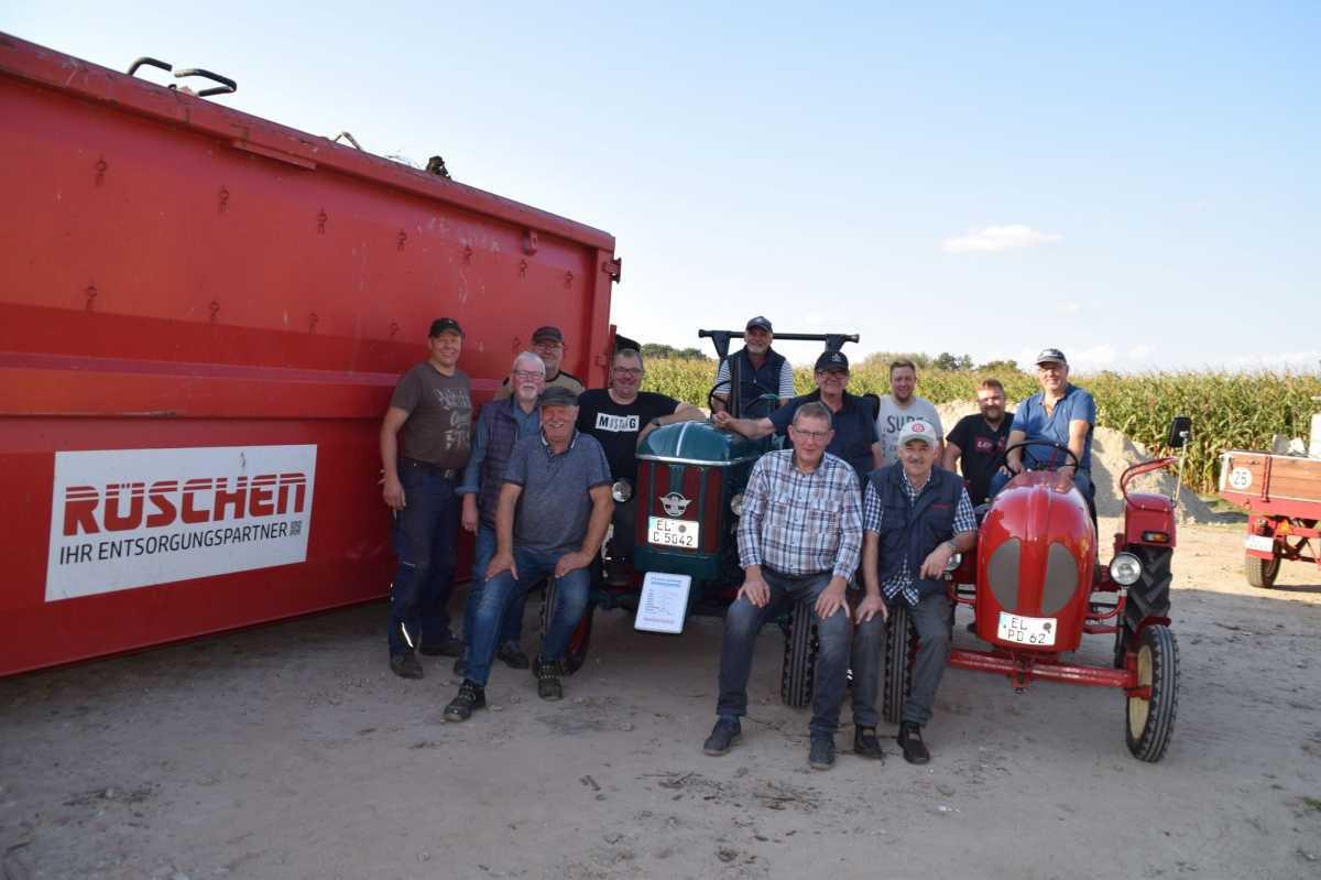 Oldtimerfreunde Niederlangen spenden 6.855 Euro aus Schrottsammlung Oldtimerfreunde Niederlangen spenden 6.855 Euro aus Schrottsammlung