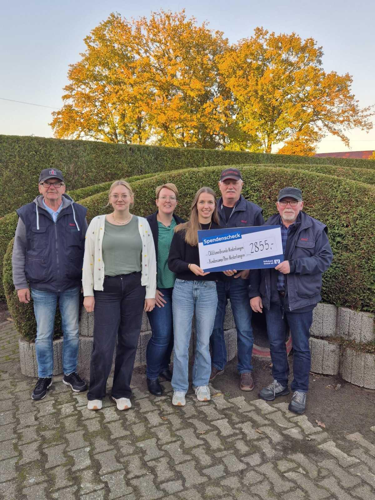 Oldtimerfreunde Niederlangen spenden 6.855 Euro aus Schrottsammlung Oldtimerfreunde Niederlangen spenden 6.855 Euro aus Schrottsammlung