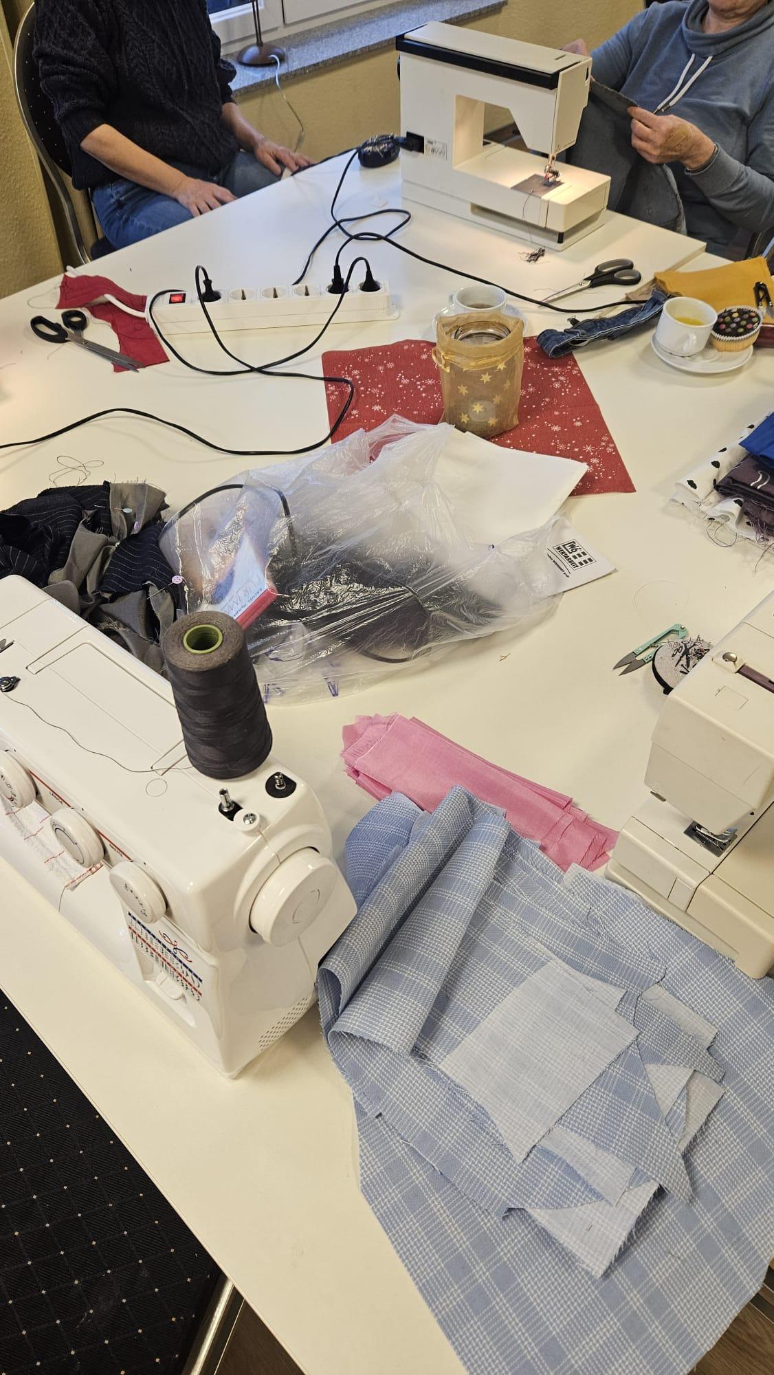 „Faden verbindet – Offenes Nähcafé für alle Kulturen“ „Faden verbindet – Offenes Nähcafé für alle Kulturen“