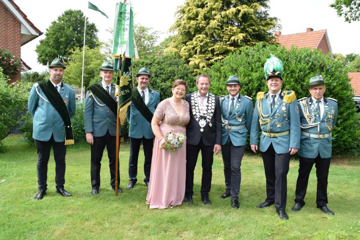 Neues Königshaus in Oberlangen Neues Königshaus in Oberlangen