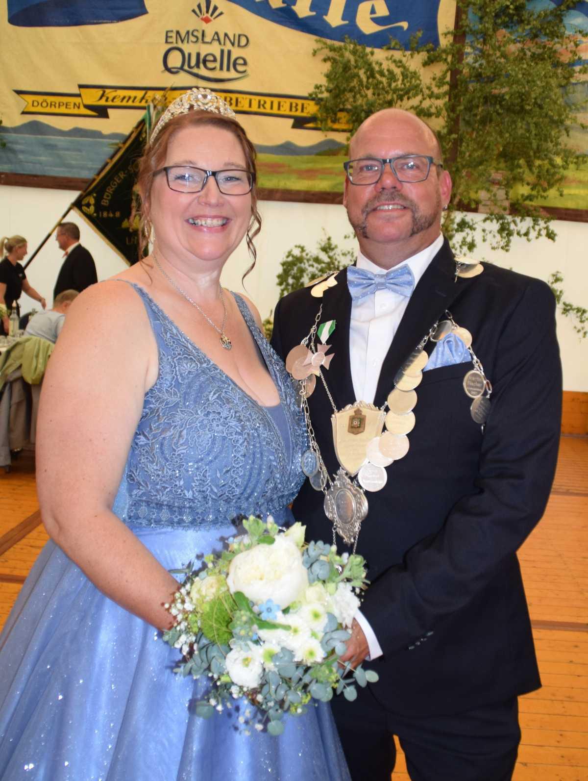 Neues Königshaus beim Bürgerschützenverein Lathen e.V. Neues Königshaus beim Bürgerschützenverein Lathen e.V.