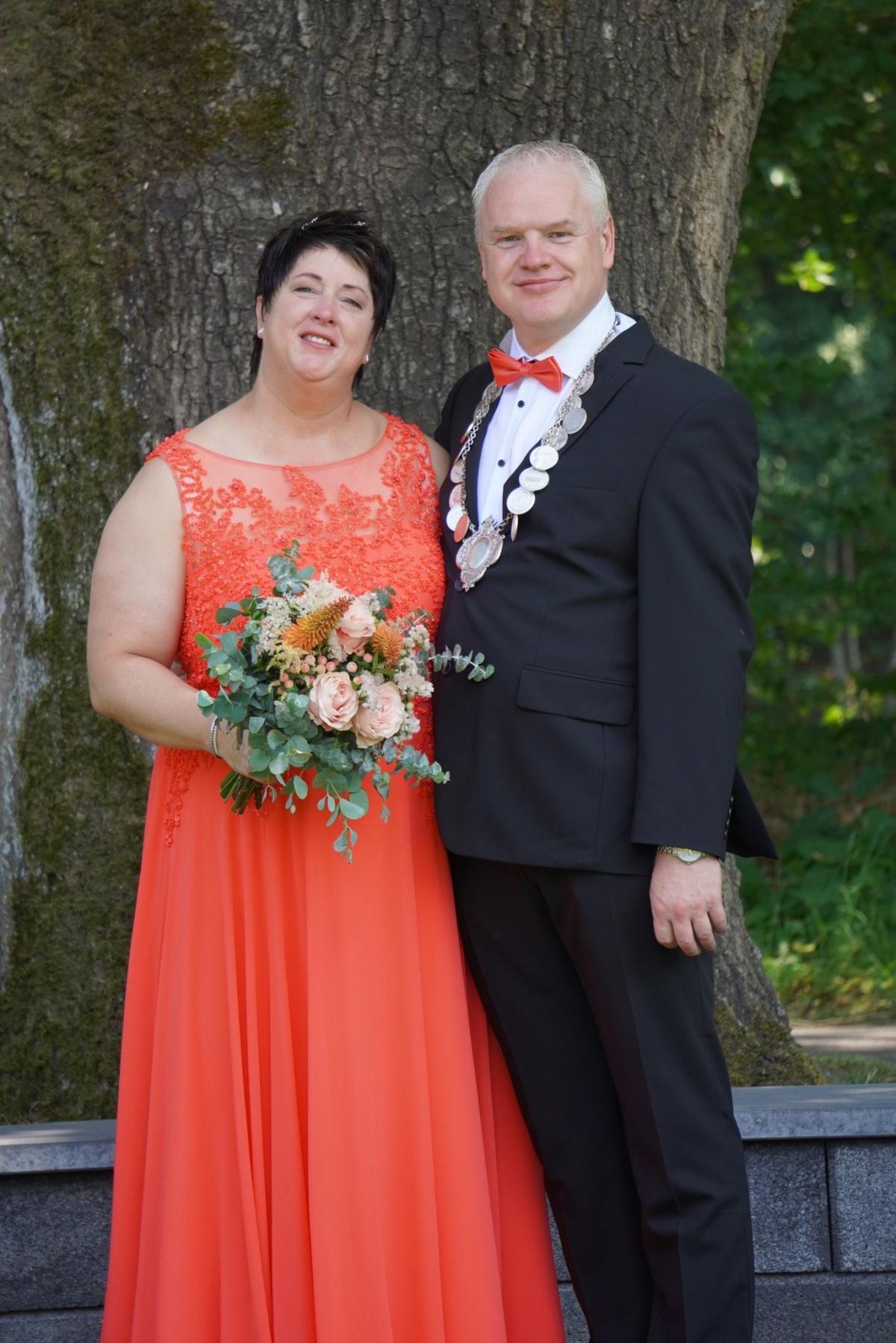 Neues Königshaus beim Bürgerschützenverein Kathen-Frackel, Hilter e.V. Neues Königshaus beim Bürgerschützenverein Kathen-Frackel, Hilter e.V.