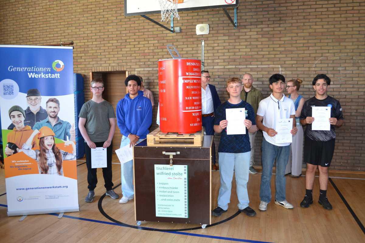 Erna-de-Vries-Schule feiert strahlenden Sommerabend mit Tanz, Musik und buntem Programm Erna-de-Vries-Schule feiert strahlenden Sommerabend mit Tanz, Musik und buntem Programm