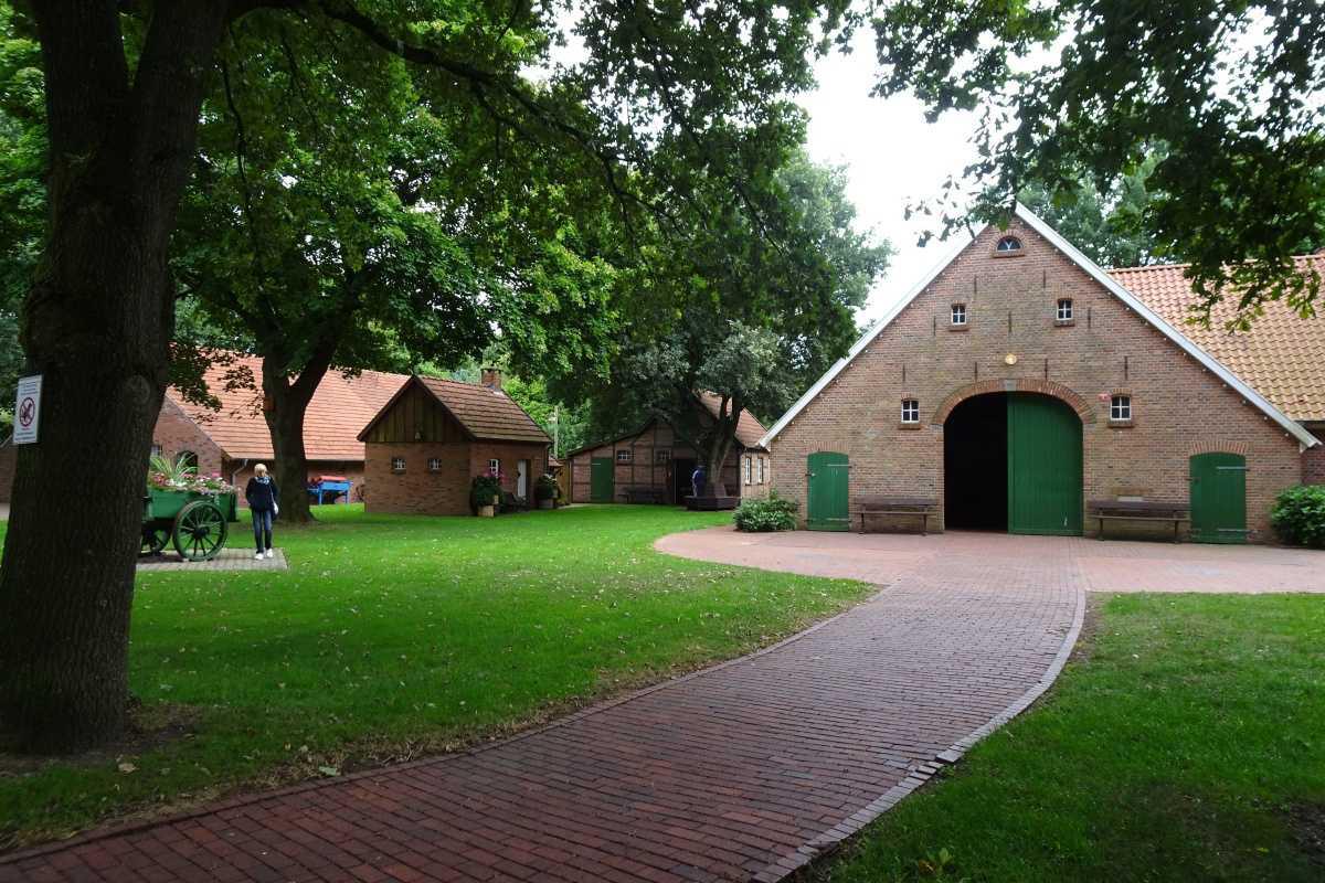 Mit dem Rad zu Besuch beim Heimatverein Rütenbrock Mit dem Rad zu Besuch beim Heimatverein Rütenbrock