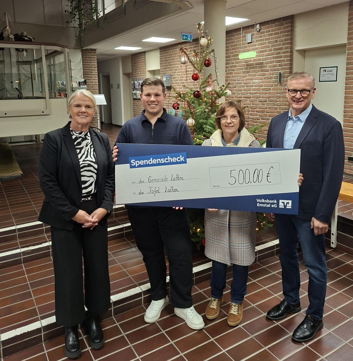 Verlosung vom WeihnachtsMarkt7 in Lathen – Erlös zugunsten der Tafel Lathen Verlosung vom WeihnachtsMarkt7 in Lathen – Erlös zugunsten der Tafel Lathen