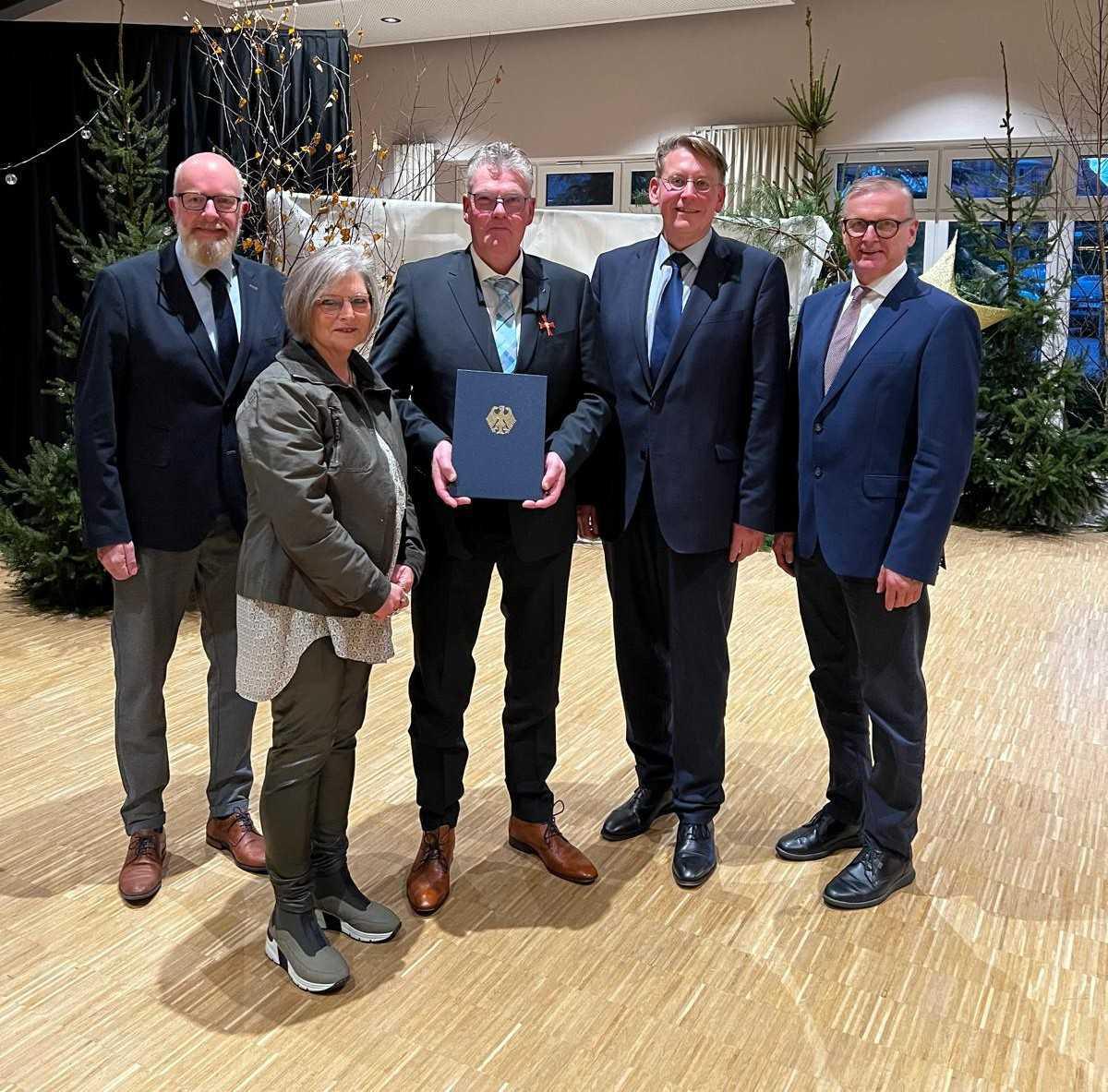 Ulrich Funke mit dem Verdienstkreuz am Bande ausgezeichnet