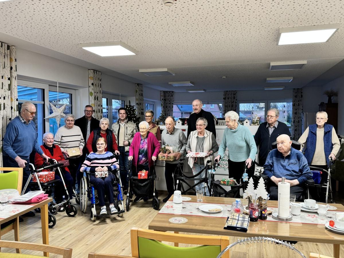 Herzenswünsche erfüllt: Geschenkübergaben der Weihnachtsbaumwunschaktion Herzenswünsche erfüllt: Geschenkübergaben der Weihnachtsbaumwunschaktion