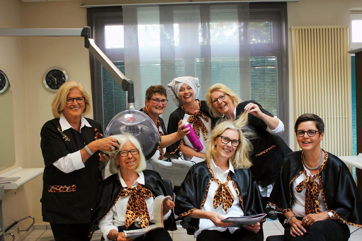 Zusatztermin !!! Kabarett zum Internationalen Frauentag - Humorvoller Abend mit den „Rodder Kratzbürsten“ Zusatztermin !!! Kabarett zum Internationalen Frauentag - Humorvoller Abend mit den „Rodder Kratzbürsten“