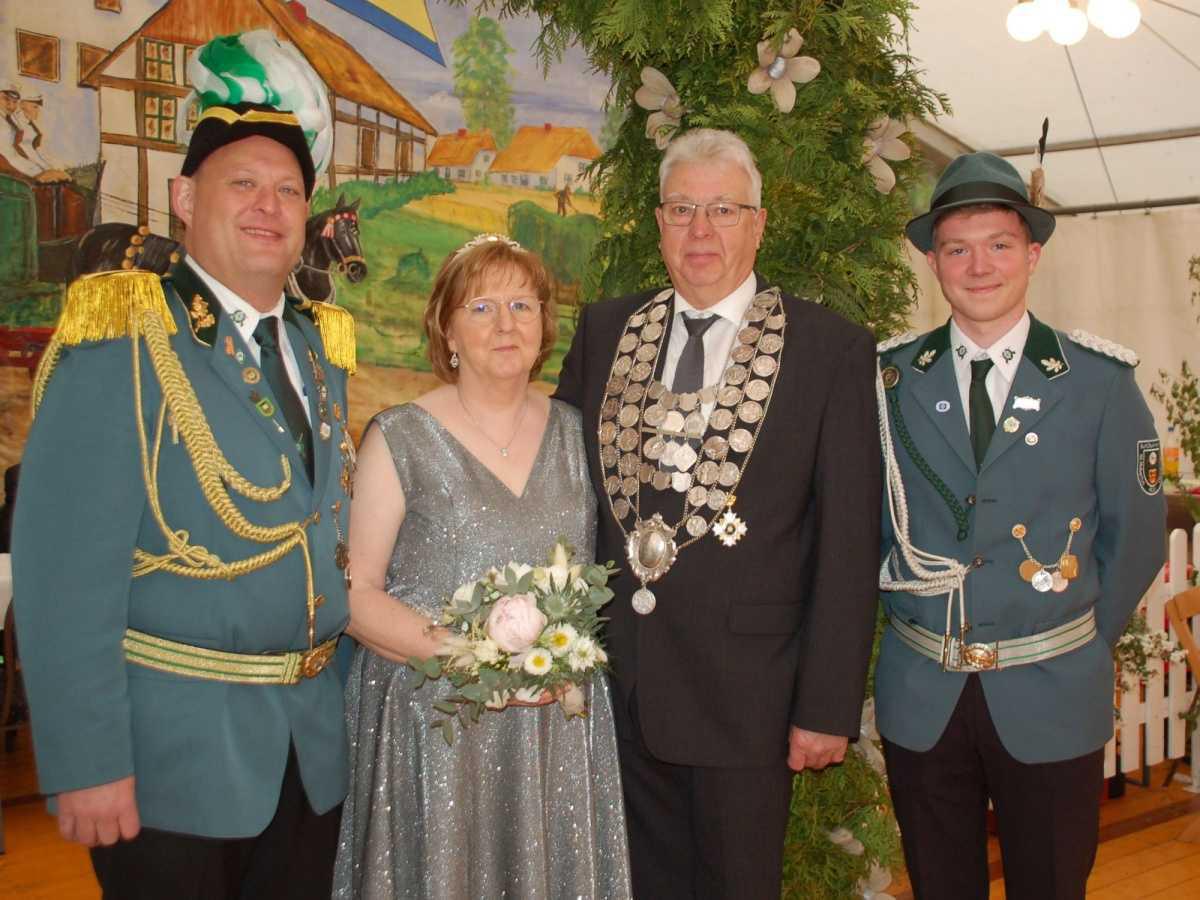 Neues Königshaus von Oberlangen Neues Königshaus von Oberlangen