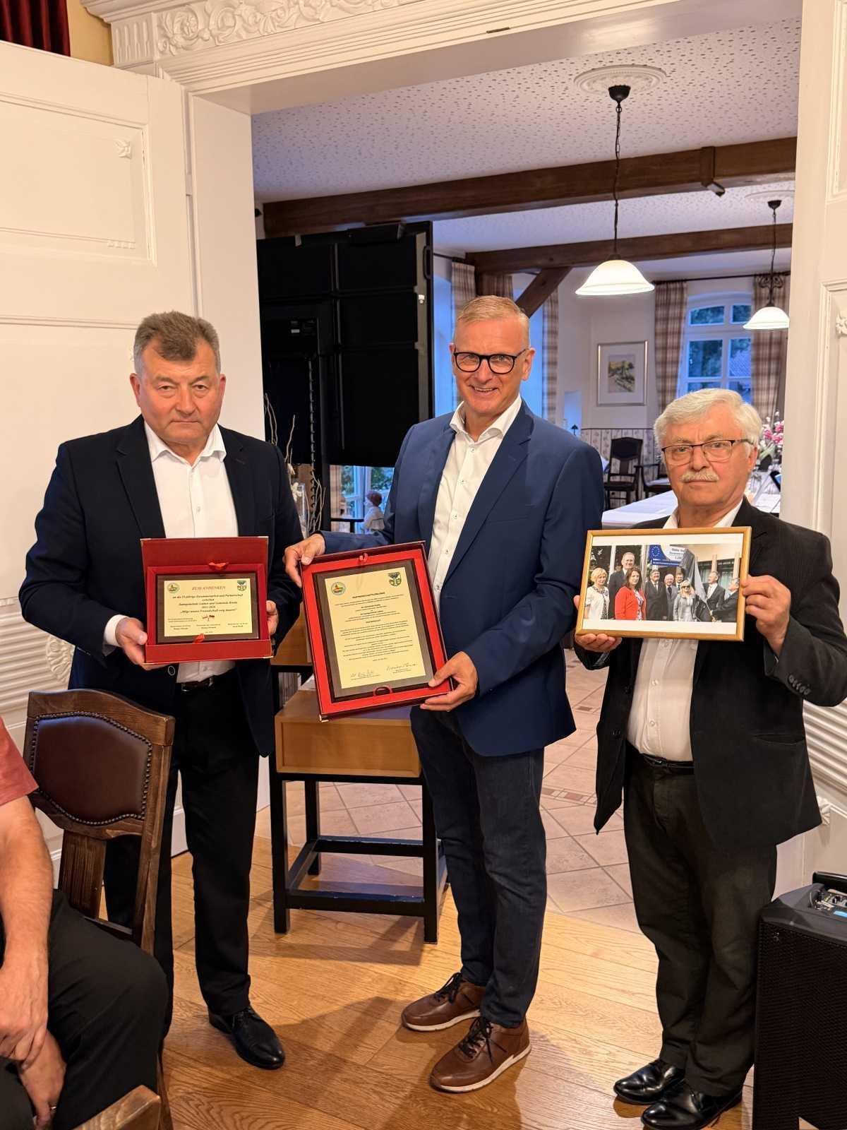 15 Jahre Partnerschaft: Delegation aus Kiwity zu Besuch in der Samtgemeinde Lathen 15 Jahre Partnerschaft: Delegation aus Kiwity zu Besuch in der Samtgemeinde Lathen