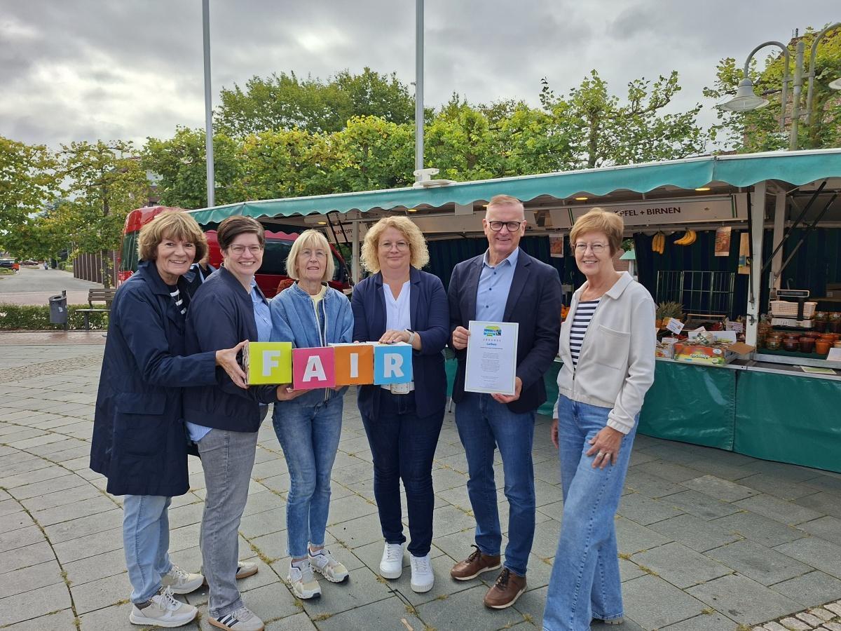 Samtgemeinde Lathen erneut als Fairtrade-Town ausgezeichnet Samtgemeinde Lathen erneut als Fairtrade-Town ausgezeichnet