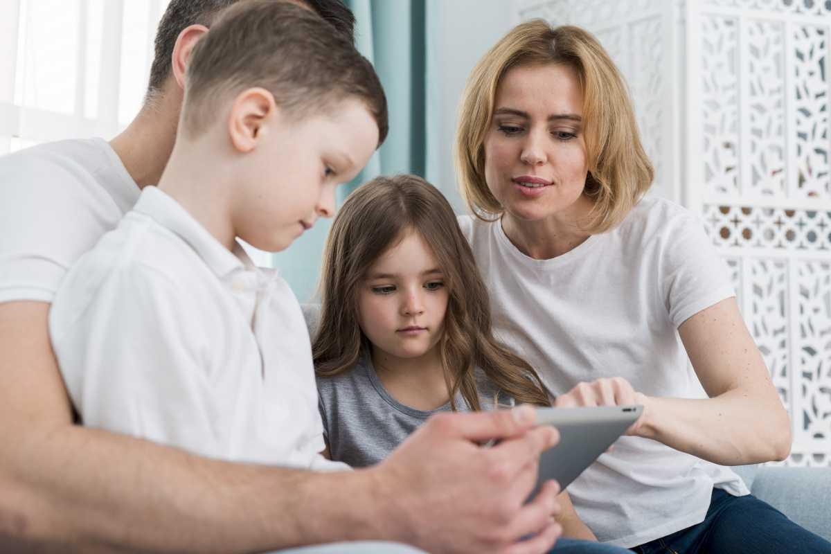 Prävention für Familien - kostenfreie Online-Vortragsreihe für Eltern und Fachkräfte