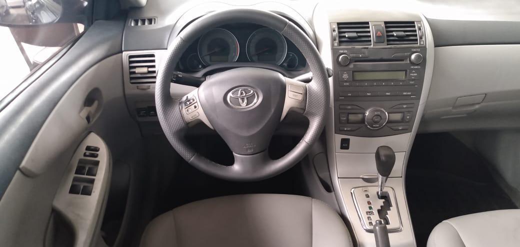 Corolla GLI Completo Automático GNV