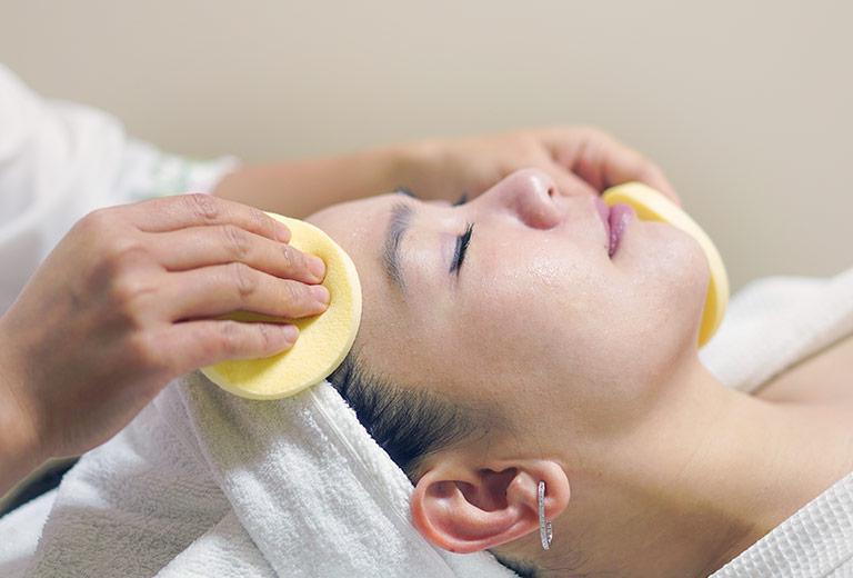 Treatment Facial Bar