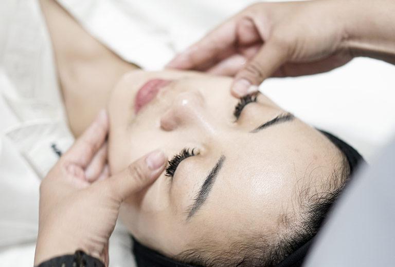 Treatment Facial Bar