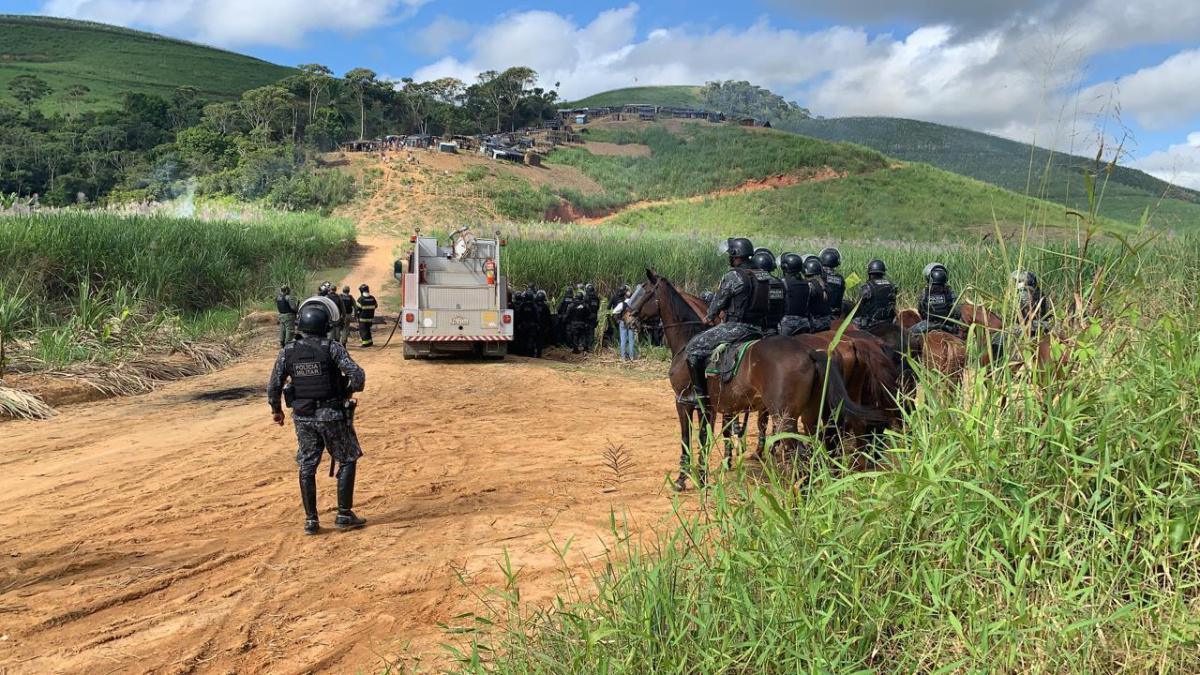 Brasil: conflitos no campo Brasil: conflitos no campo