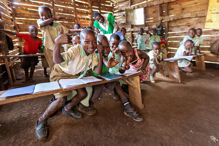 Uganda: reabertura das escolas