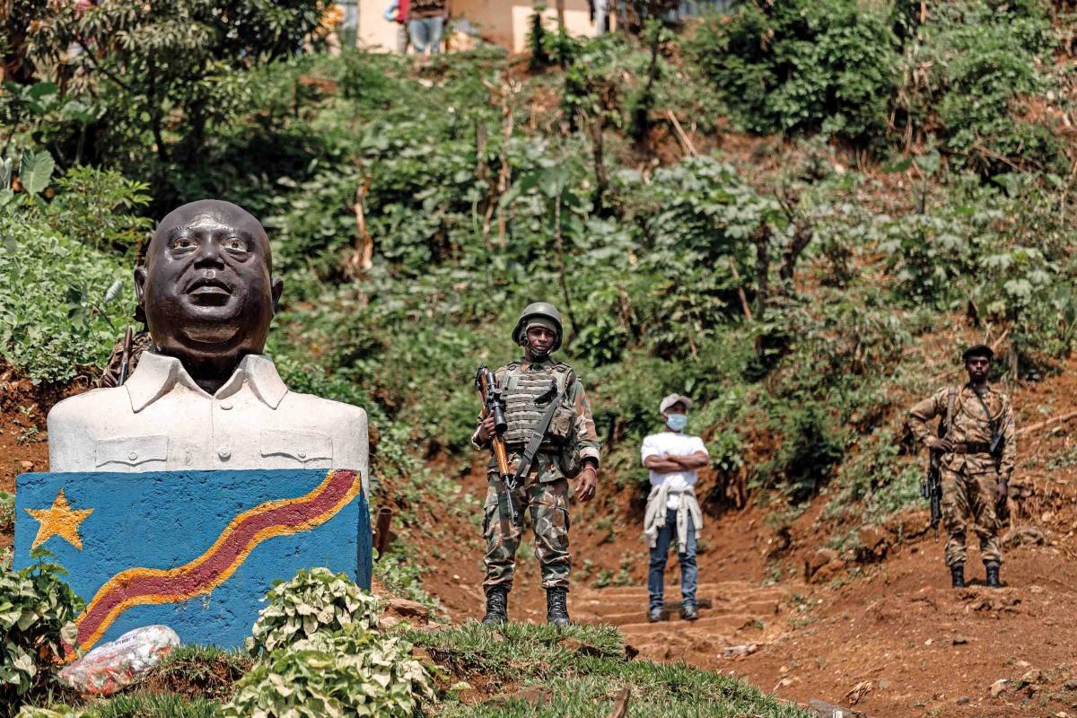 Negociar a paz, continuar a guerra