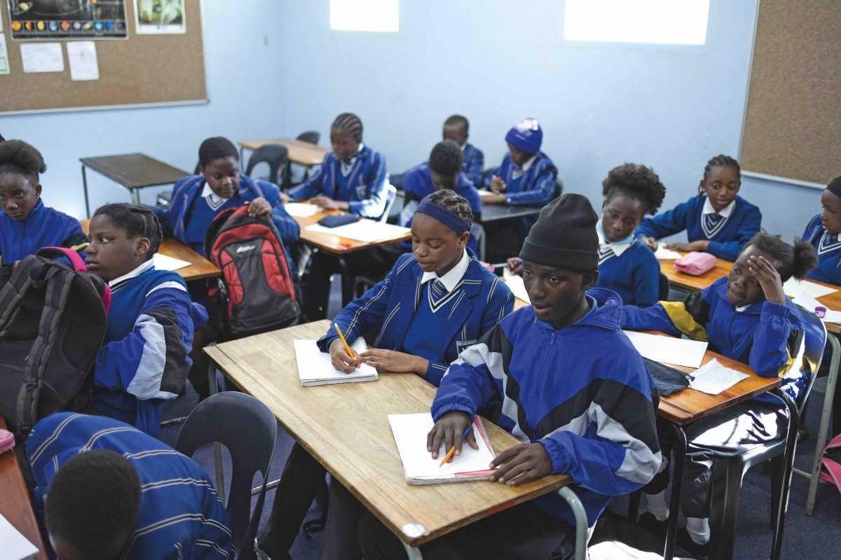 Apostar na educação integral de crianças refugiadas Apostar na educação integral de crianças refugiadas