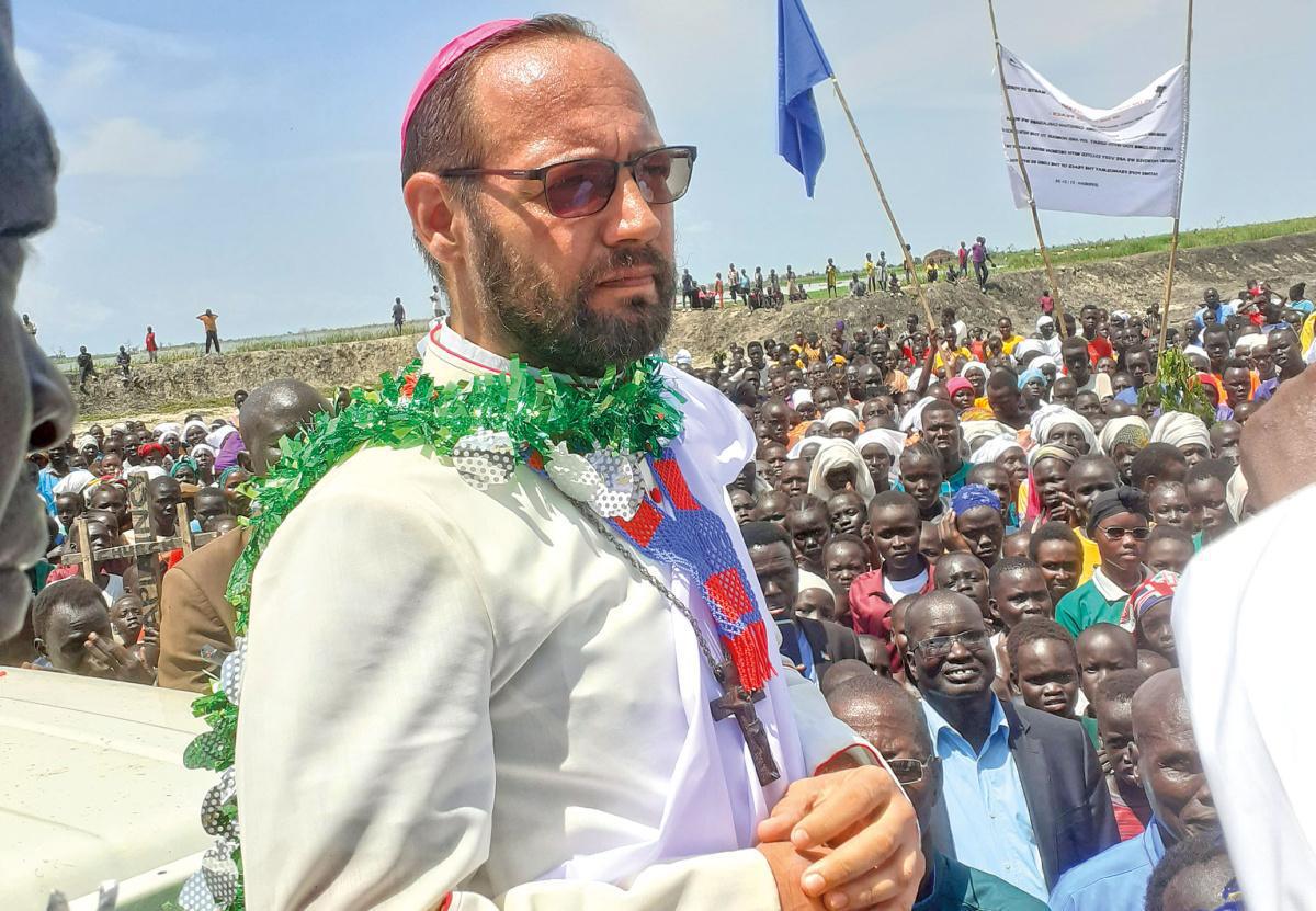 O país onde o sangue do tribalismo é mais forte do que a água do baptismo