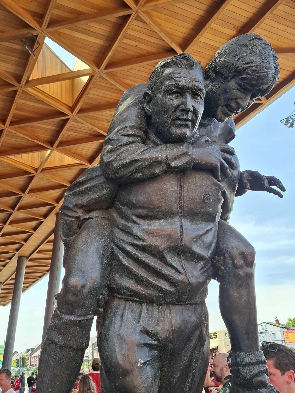 Suuntana Anfield - vinkkejä matkaa suunnittelevalle