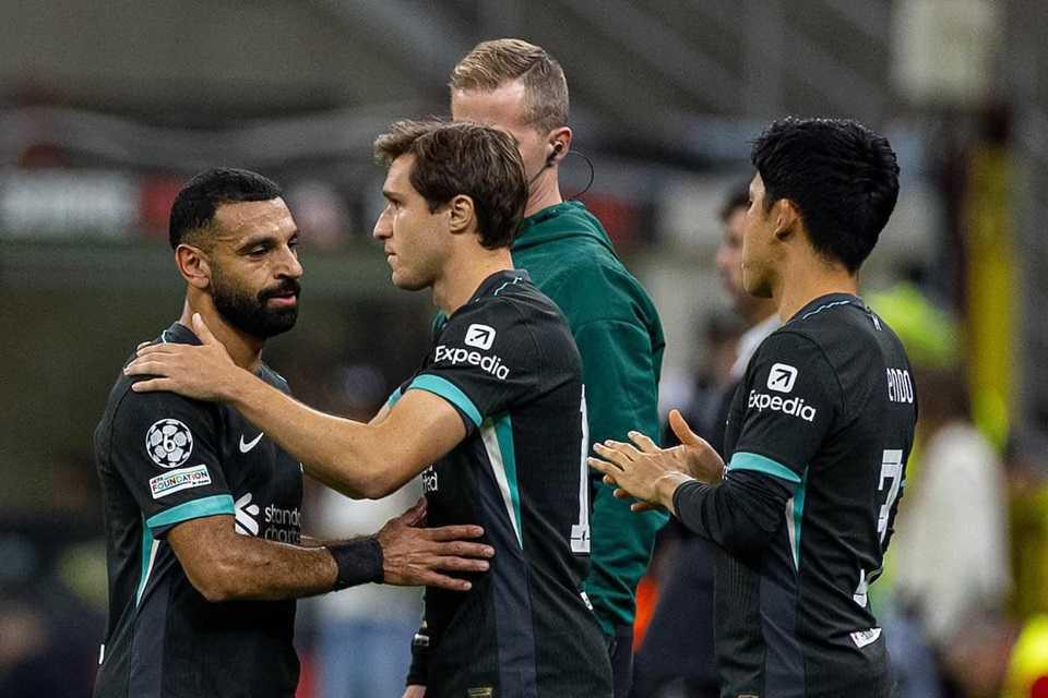Kausi 2024-25: Takaisin Valioliigan kuninkaiksi Kausi 2024-25: Takaisin Valioliigan kuninkaiksi